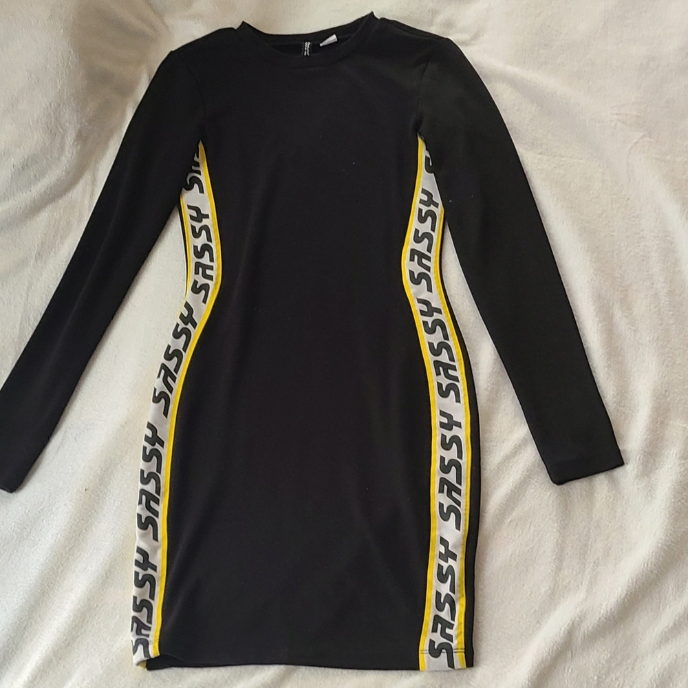 H&M small black sassy long sleeve dress